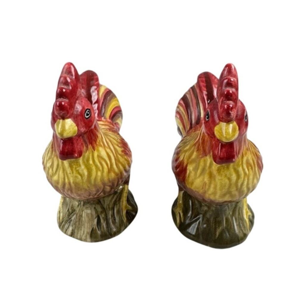 Hausenware Rooster Ceramic Salt & Pepper Shakers - Vibrant Farmhouse Decor